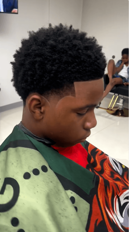 Low taper with curls